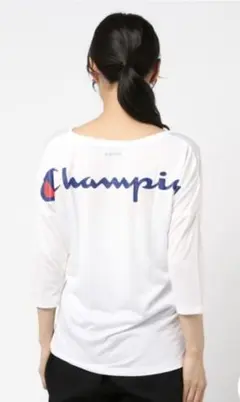 チャンピオン　レディースTシャツのサムネイル