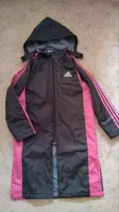 adidas フード付きベンチコート 黒/ピンク　160