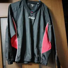 美品、アシックス黒色ピステ