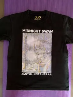 ミッドナイトスワン　「JANTJE_ONTEMBAAR」コラボTシャツ 2026年最新】ミッドナイトスワン tシャツの人気アイテム - メルカリ