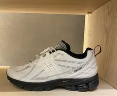 27.0cm ニューバランス 1906R ホワイト/ブラック　U1906RNA