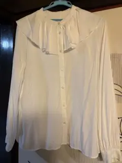 GU ホワイト フリル付きシャツ 長袖