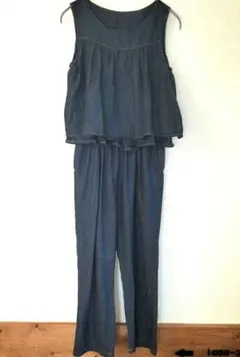 【GU】140cmデニムフリルオールインワン　女の子サロペット　子供ズボン