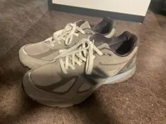AURALEE New Balance 990V4のサムネイル