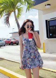 Dholic フラワーパターンVネックミニマルフレアワンピース