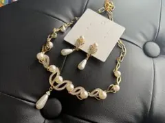 パールとゴールドのブライダルアクセサリーセット