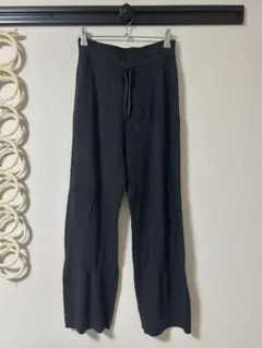 ウォッシャブルリブニットパンツ　ユニクロ