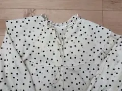 ドット柄クリーム色長袖ブラウス