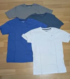 TOMMY HILFIGER VネックTシャツ 4枚セット