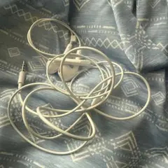 Apple アップル　純正　有線イヤホン ホワイト