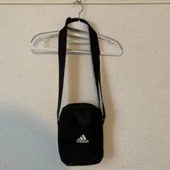 adidas サコッシュ