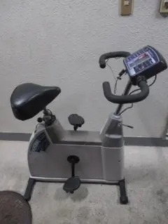 COMBI AEROBIKE コンビ エアロバイク EZ101 フィットネス エクササイズ コンビ エアロバイク EZ101 1台 （直送品） - アスクル