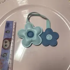 花型キーホルダー 水色と青
