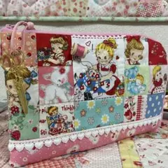 L字ファスナーポーチ❣️糸巻き&はさみチャーム付❣️ハローベイビー♪&マーガレット