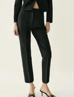 【美シルエット】ZARA ハイウエスト テーパードパンツ 黒　日本サイズM相当