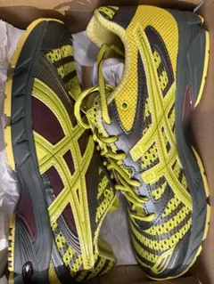 ASICS 1203A606 スニーカー 27.5cmのサムネイル