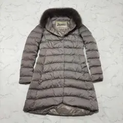 HERNO ヘルノ フォックスファー付きダウンコート グレージュ40 S〜M相当のサムネイル