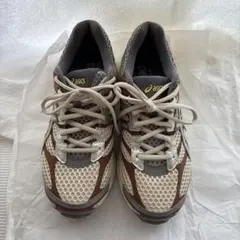 スニーカー ASICS for emmi 25.5 GEL ベージュ 靴のサムネイル