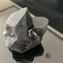 モリオンクラスター❤︎【最強魔除け】天然石 浄化 邪鬼 黒水晶 - メルカリ