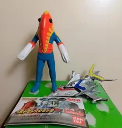 バンダイ ウルトラ怪獣 メトロン星人とウルトラメカ カプセルトイ フィギュア