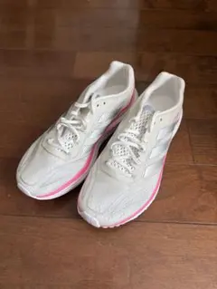 adidasホワイト/ピンク ランニングシューズ