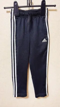 adidas キッズ　120サイズ　ジャージ　ズボン　ストライプ×ブラック