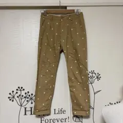 ギャミヌリィ ベージュ 白ドット刺繍 パンツのサムネイル
