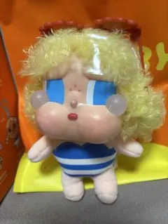 CRYBABY VACATION MODE ON SUNBATHING