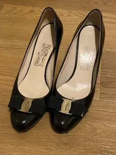 Salvatore Ferragamo ヴァラ パンプス ブラック