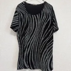 ⭐️美品 黒 波状ストライプ 半袖Tシャツ トップス カットソー 古着 即購入◎
