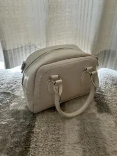 ハンドバッグ　ショルダーバッグ ホワイト レザー ミニ 2WAY バッグ