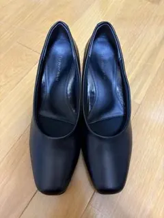 【fuwaraku 23.5cm EEE】スクエアトゥ パンプス