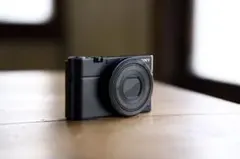 【メンテナンス済】SONY DSC-RX100 初代 海外仕様 （英語表示） メンテナンス済】SONY DSC-RX100 初代 海外仕様 （英語表示） - メルカリ