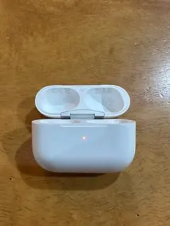 Apple純正のAirPods Pro 第2世代 充電ケースのみモデルA2190