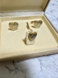 Valentino Garavaniヴァレンティノネクタイピンと カフスのサムネイル