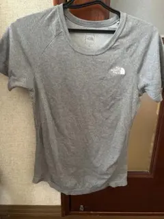THE NORTH FACE グレー 半袖Tシャツ