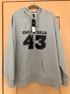 大きいサイズ  チップとデール  パーカー新品未使用