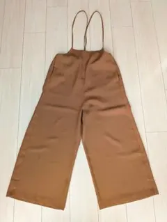 GU　ジーユー　サロペットワイドパンツ　ブラウン