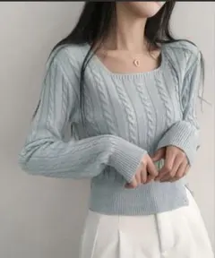 【新品】スクエアネック ケーブル編み ウエストボタン ニットトップス