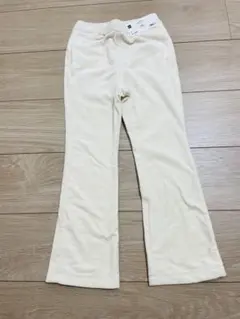 GU ヌクヌクニットコールフレアパンツ クリーム色 120