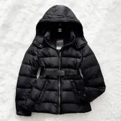 PRADA ロゴベルト付きダウンジャケット フード取り外し可能 ブラック 42