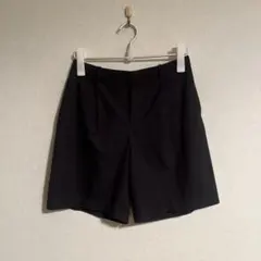 ZARA BASIC ブラックショートパンツ sサイズ