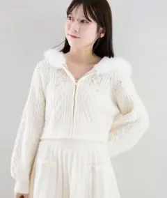 キラキラフード付きニットパーカーキラキラボタンプリーツニットスカート上下セット