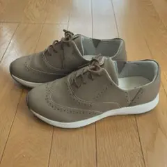 【値下げ】アシックス Acurez スニーカー 23.0㎝　ウィングチップ