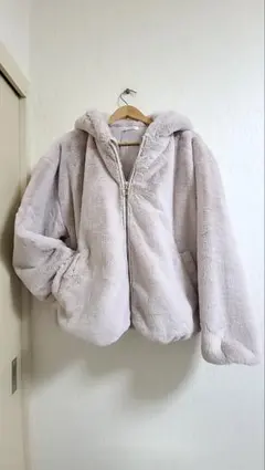 【Re-j】ファーフードブルゾン　　 LLサイズ/ ラベンダー 色　試着のみ