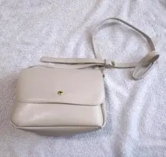 ベージュ フラップ　ショルダーバッグ　Legato Largo