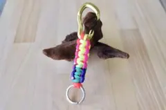 パラコードカラビナキーホルダーのサムネイル
