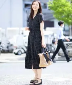 avv★ 前あきＶネックワンピース　ドット