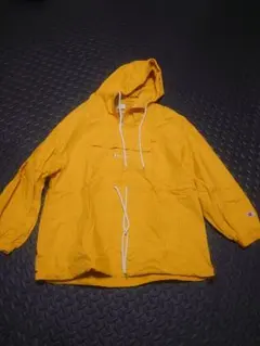 Champion　薄手パーカー