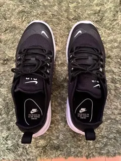 も*ぃ様 ナイキ　エアマックス　アクシス　ブラックホワイト　25cm レディース